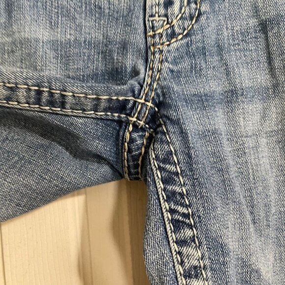 Silver Jeans Women's Contrast Stitch Embroidered Pocket Tuesday Crop Jeans Sz 28 - Picture 8 of 9